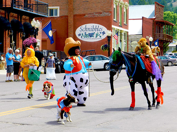 Parade Dancin' on Broadway ✯ Flint Creek Valley Days